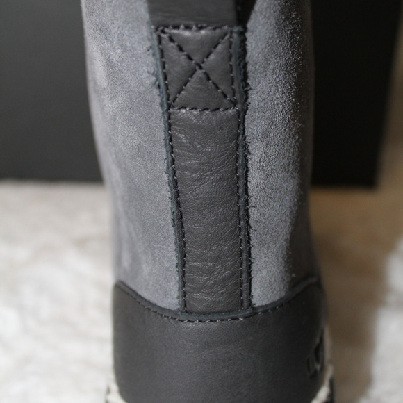 UGG HARKLEY‎ SUEDE SHEARLING STITCH BOOTS NEW - Picture 4 of 8